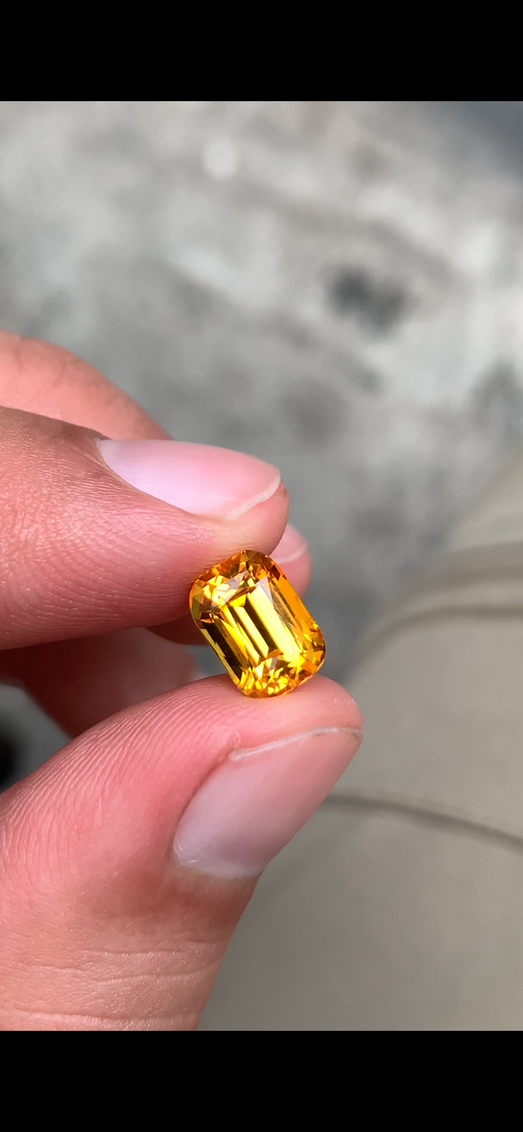 4.20ct Cushion sapphire image 2 of 5