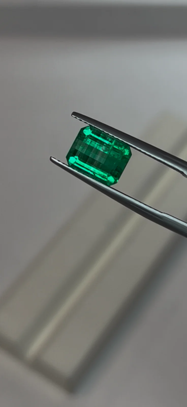 3.04ct emerald image 5 of 5