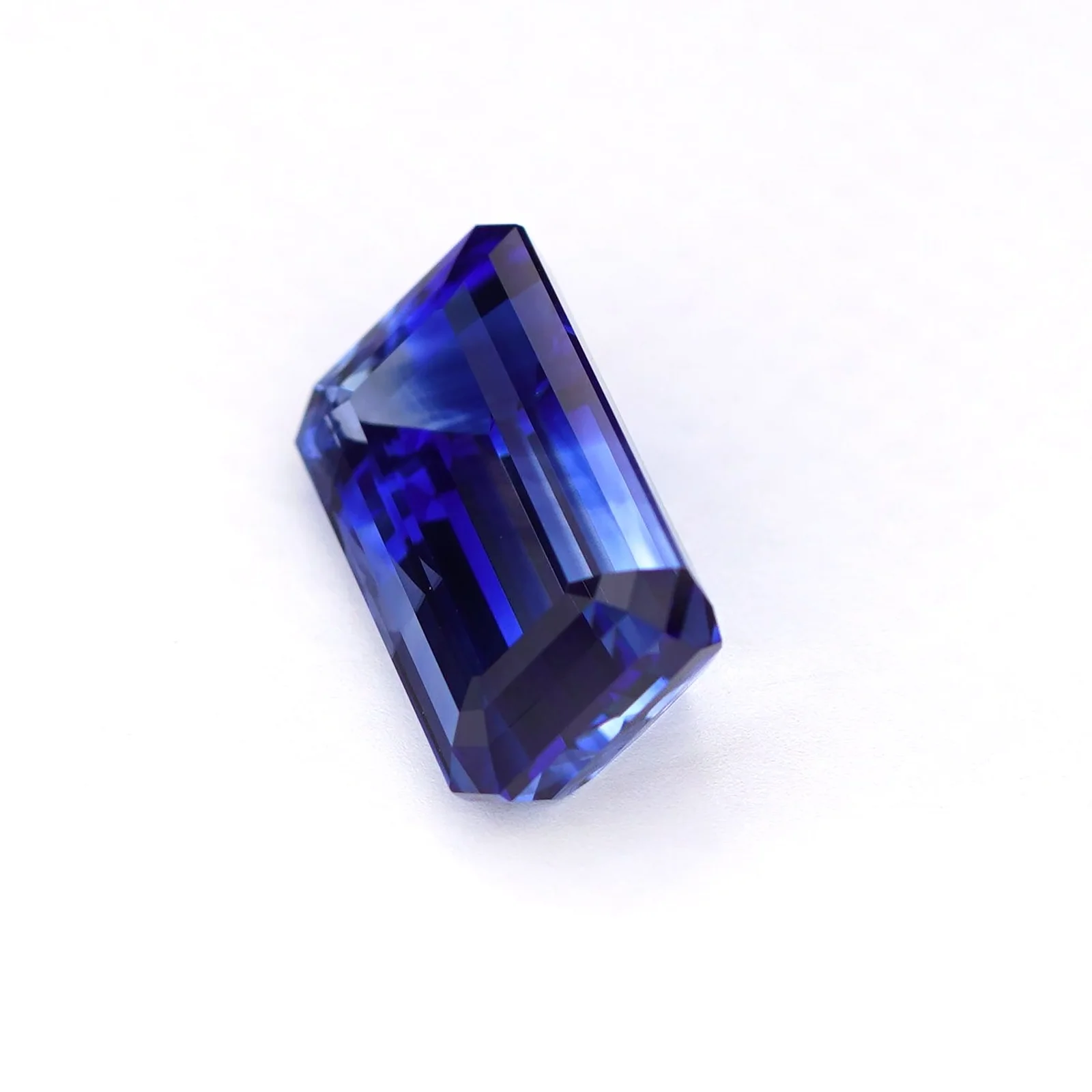 4.99ct Emerald Cut Bi Color Sapphire mixed Color of Royal Blue and White Hue Clean Stone Ceylon Origin sapphire image 3 of 10