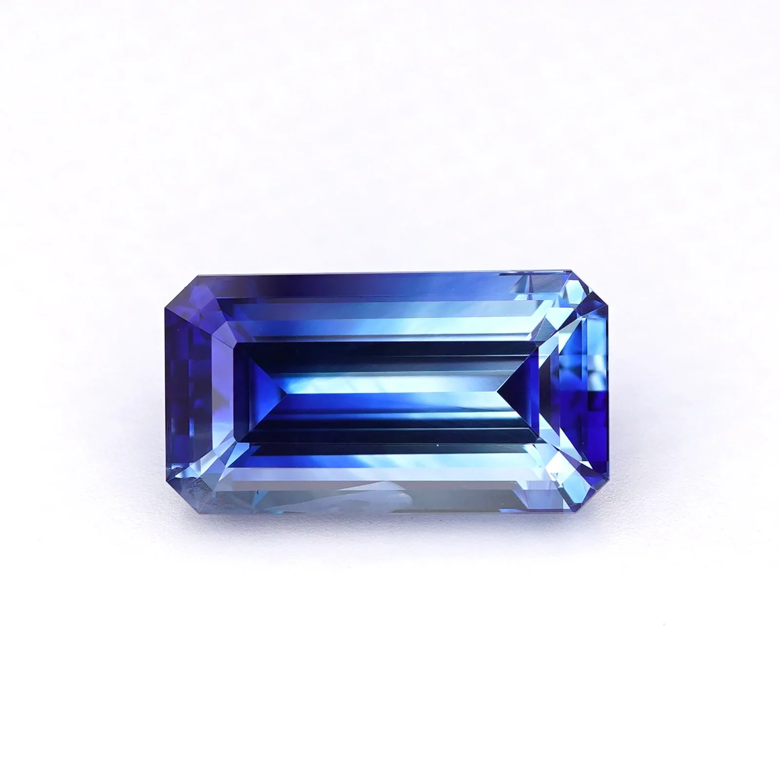 4.99 carat Emerald Cut Bi Color Sapphire mixed Color of Royal Blue and White Hue Clean Stone Ceylon Origin sapphire