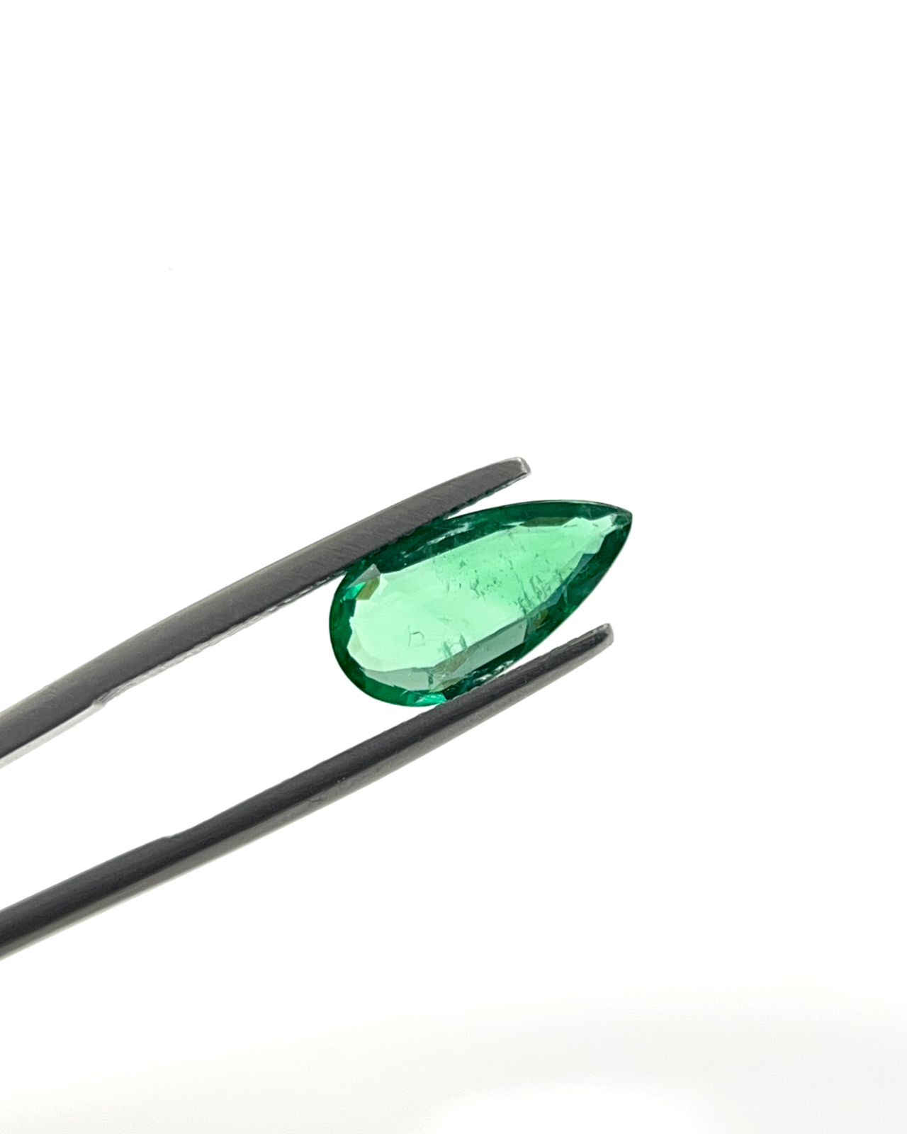 2.60ct Pear emerald image 5 of 5