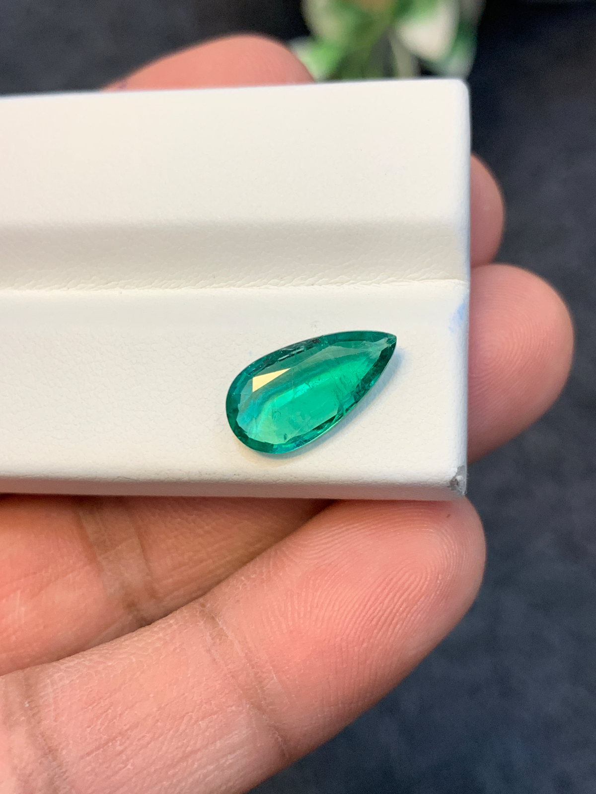2.60ct Pear emerald image 2 of 5