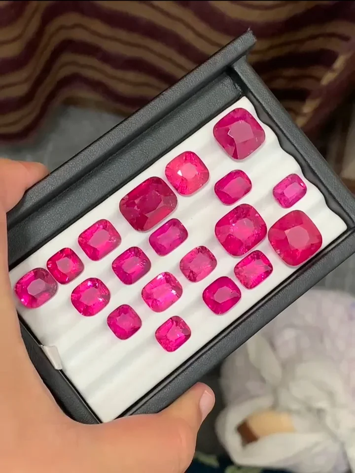 122.00ct Lot other image 2 of 2