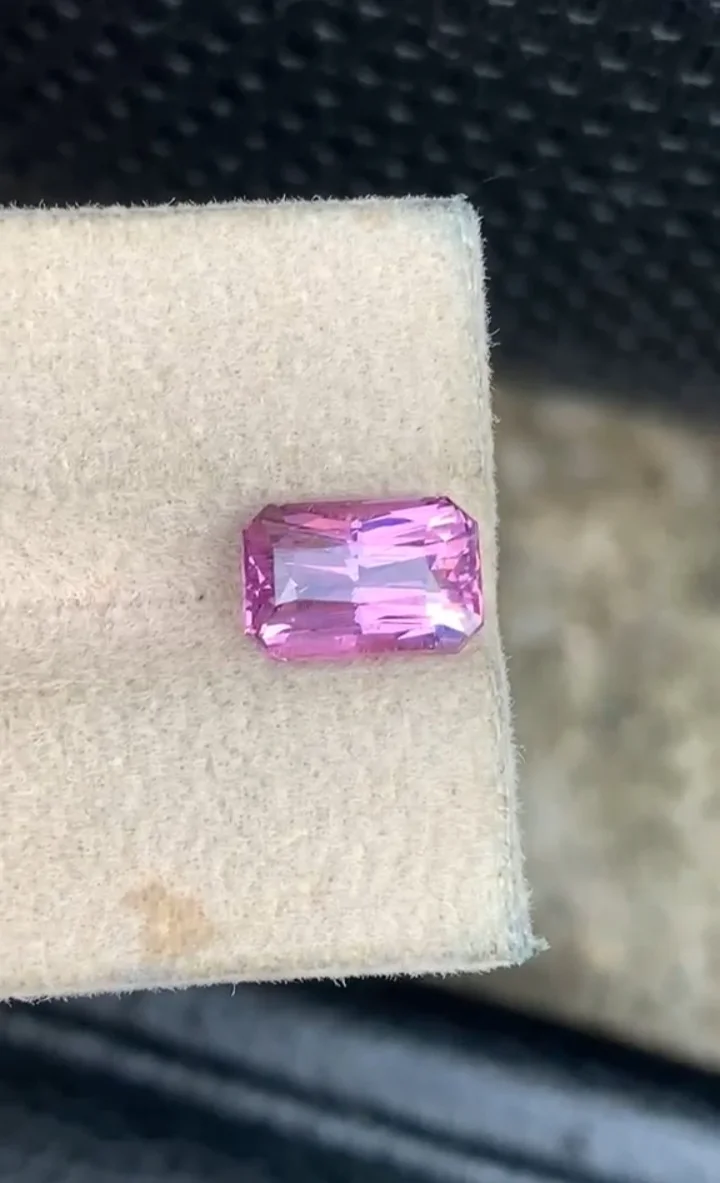 3.50ct spinel