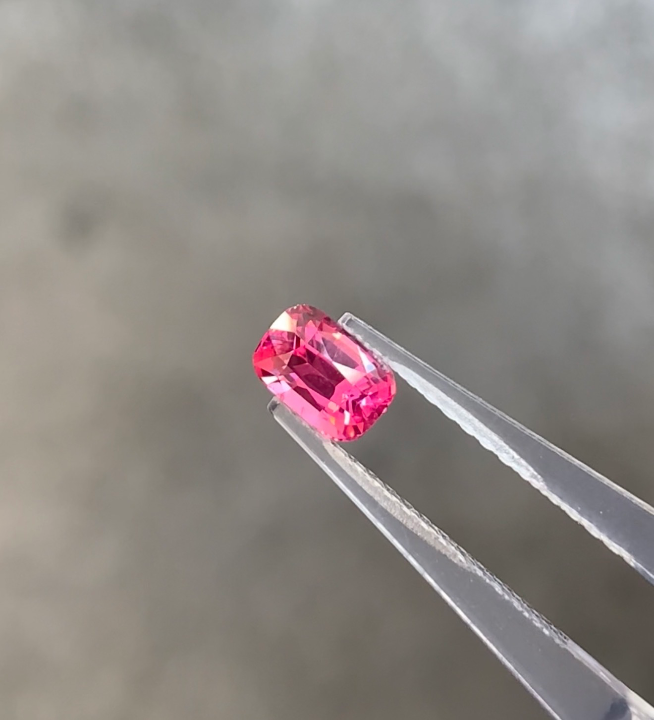 1.00ct Cushion spinel image 3 of 4